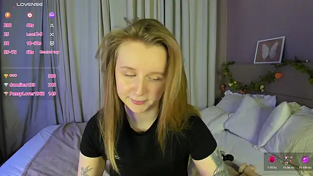 Rina_Panic Chat XXX in diretta