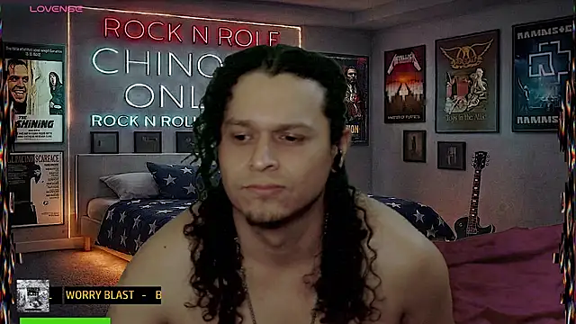chino_roz Show Webcam