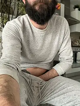 Michel_huge Pertunjukan Webcam