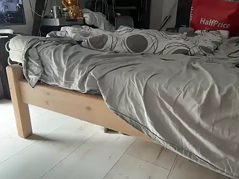 max911111 Show in webcam