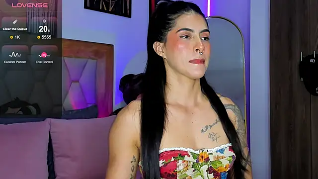 Chat XXX en directo de Valkyrie_sky