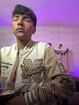 osamu_tay Adlı Modelin Canlı XXX Sohbeti