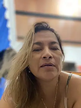 Jlo_69's Live XXX Chat