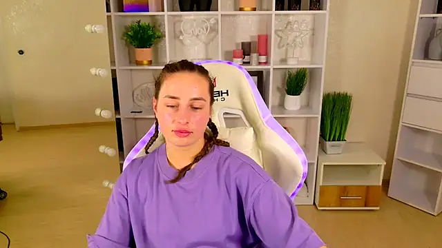 NadinnL live XXX chat