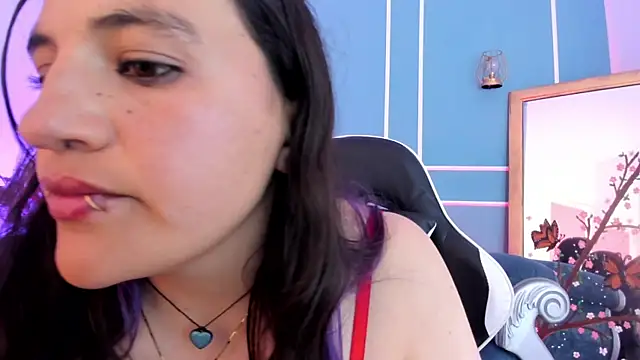 TaraTaylorr Live XXX-Chat