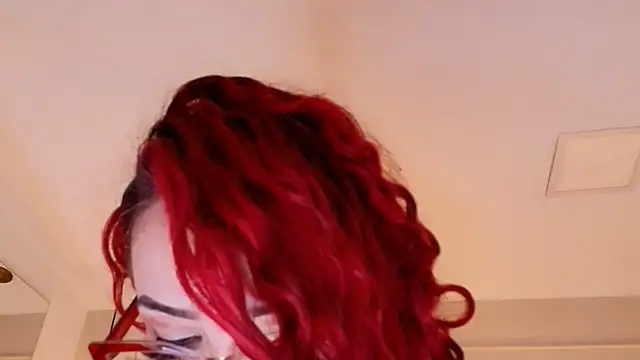 ScarlethVegas Adlı Modelin Canlı XXX Sohbeti