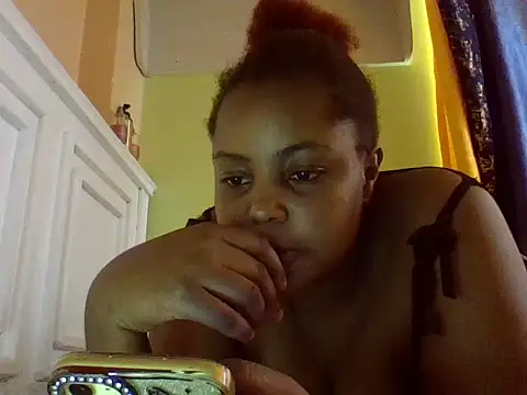 Pokazy przed kamerką – sexychubby22