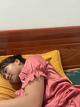 LittleSun_ Adlı Modelin Canlı XXX Sohbeti
