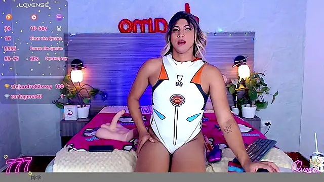 Sophia_Valentina: διαδικτυακό σόου στην κάμερα