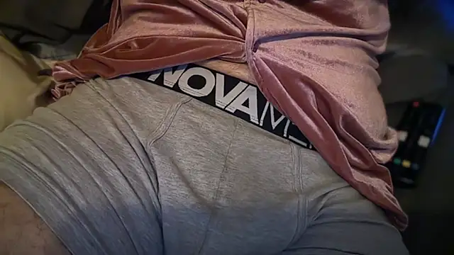 KungFuPanda001's Webcam Show