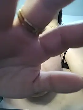 LucyDiamonds1 লাইভ XXX চ্যাট