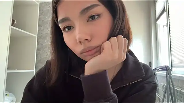 MarylnMonnier Chat XXX live