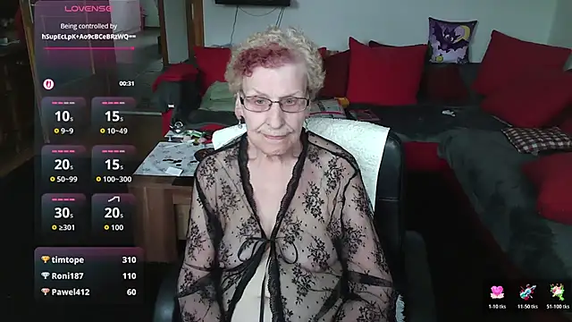 HeisseomaOriginal Chat XXX in diretta