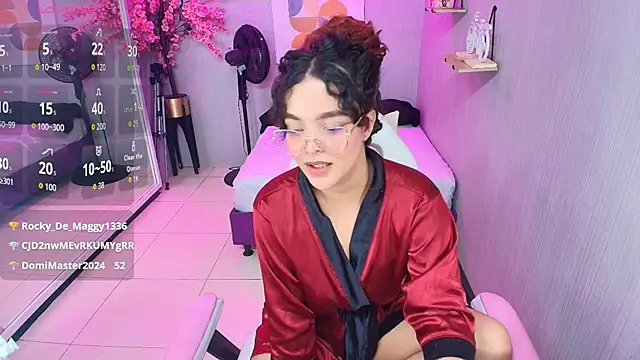 Maggy_t18's Live XXX Chat