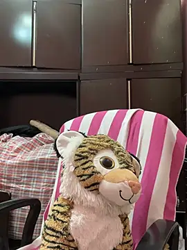 Show de gattitta29 na webcam
