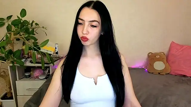 WildKittenX_'s Live XXX Chat