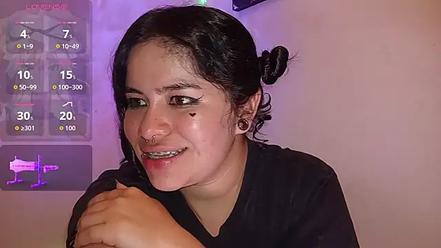 Онлайн чат XXX Magic_Alicee_