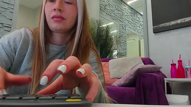 Chat XXX en directo de Reina_Cummings