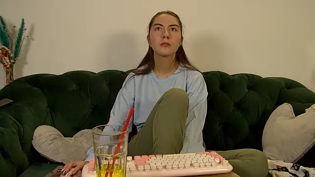 AlisaAlarie élő XXX-chatje