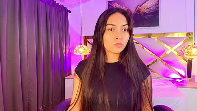 Emelie_Ch1's Webcam Show