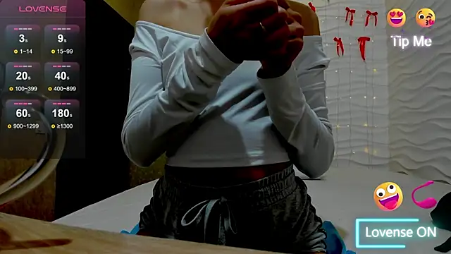 XXX chat uživo modela Ivy_Ross