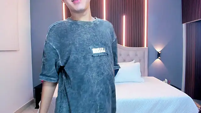 Tommy18__'s Live XXX Chat