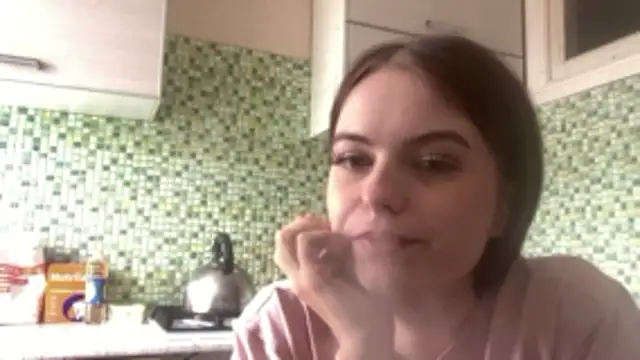 Chat +18 de KikiAmino ao vivo