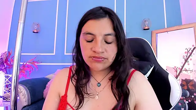 Chatroom XXX en direct de TaraTaylorr