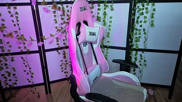 XXX chat uživo modela kitsune_little