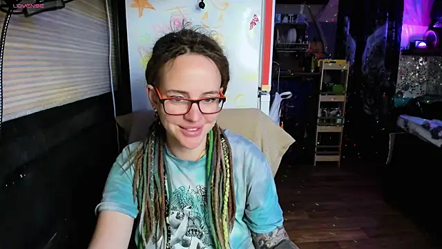 XXX chat uživo modela LisaFoxy_y