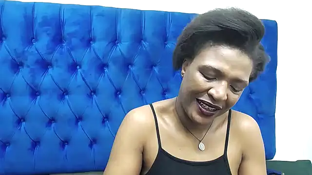 SpicyQueenxxxx élő XXX-chatje