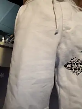 juniorbboy69 即時 XXX 聊天