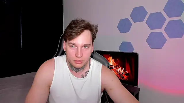 Chris_Tysonのウェブカメラショー