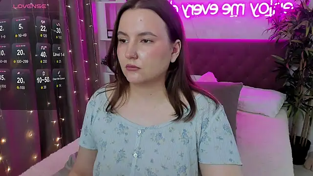 FeralPeach Chat XXX in diretta