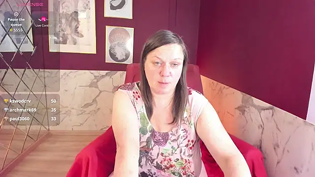 Chat +18 de KellyPerfection ao vivo