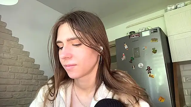 ZaraGuyette webcam show