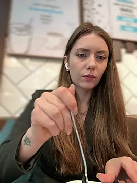 MariiD Adlı Modelin Canlı XXX Sohbeti