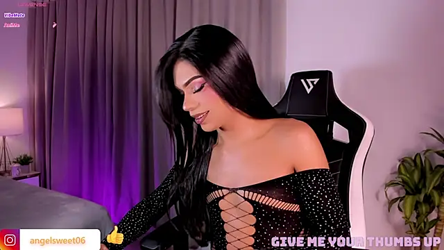Angelina_Rossi Show in webcam
