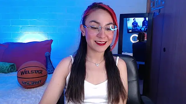 Amy66's Live XXX Chat