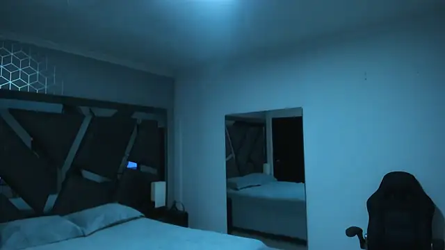 ElektraBomdans – Naživo XXX chat