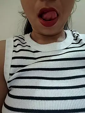 Chat XXX ao vivo de kiran-baby