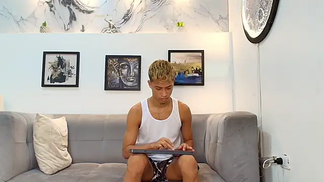 Chat XXX ao vivo de GOLD_BOYS