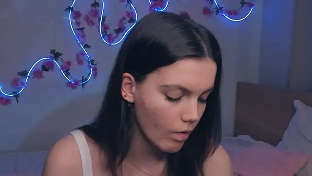 JuliannPaysour's Live XXX Chat
