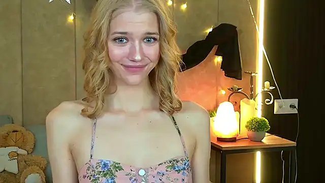 4example_Chloe Chat XXX in diretta