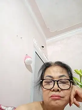 Hotestlove Show in webcam
