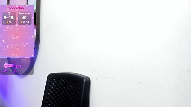 XXX chat uživo modela Anniee_boobs