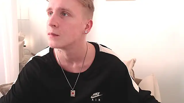 XXX chat uživo modela AlexxSweet