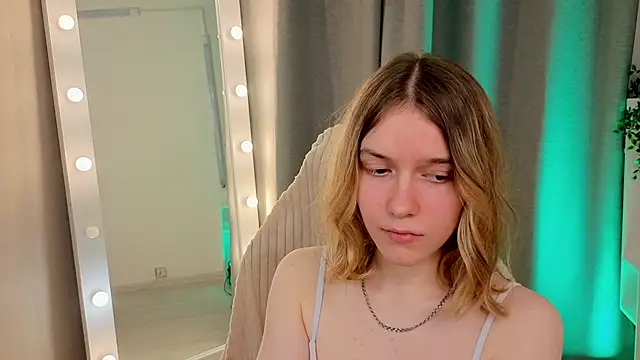 MilanaRayy Chat XXX in diretta