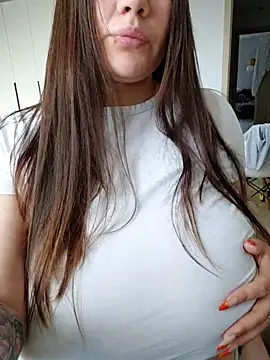 Kat__boobs élő XXX-chatje