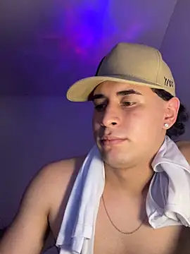 Show modela Maximuz1920 na web-kameri